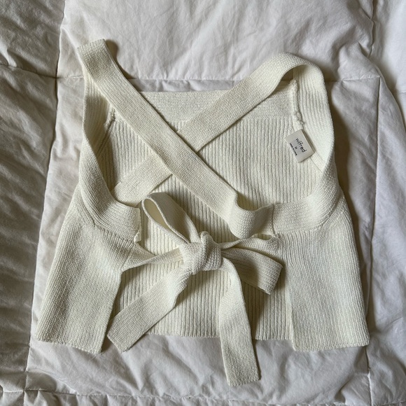 wilfred cream crop strappy tank - Picture 2 of 3